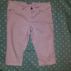 Seven white Capri Jeans